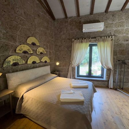 Bed and Breakfast Le Terrecotte Sutri Exterior foto