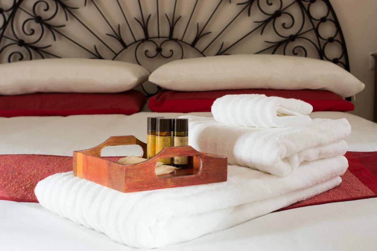 Bed and Breakfast Le Terrecotte Sutri Exterior foto